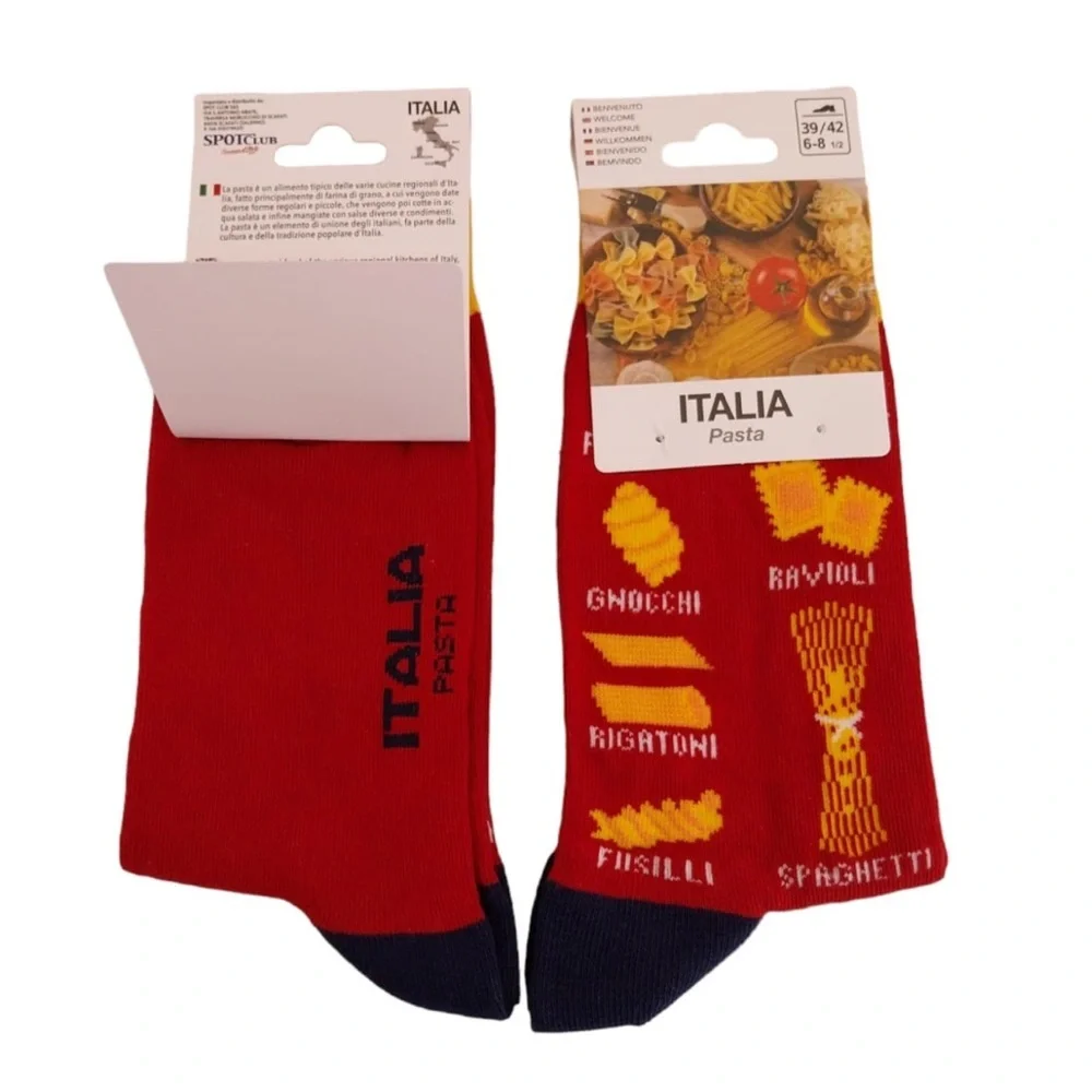 NWT RARE ‘Italia Pasta’ printed crew socks in Red OS